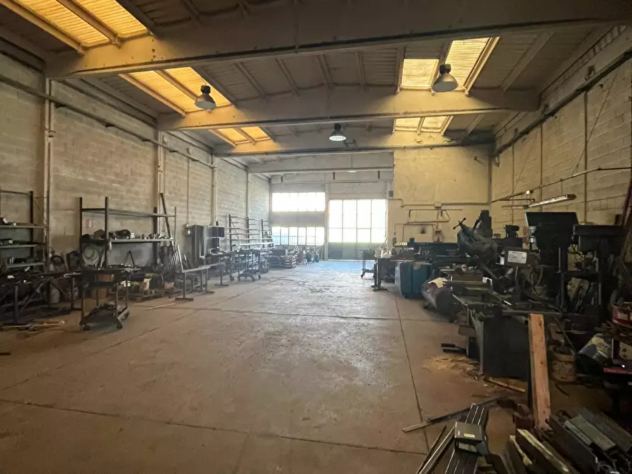 Immagine 5 di Capannone industriale in vendita  a Rosate