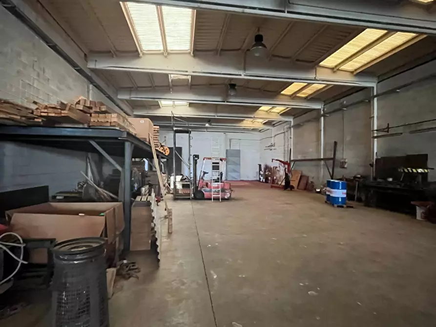 Immagine 6 di Capannone industriale in vendita  a Rosate