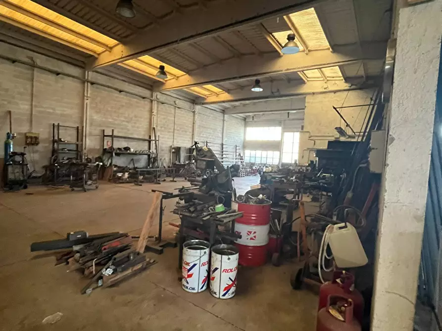 Immagine 8 di Capannone industriale in vendita  a Rosate