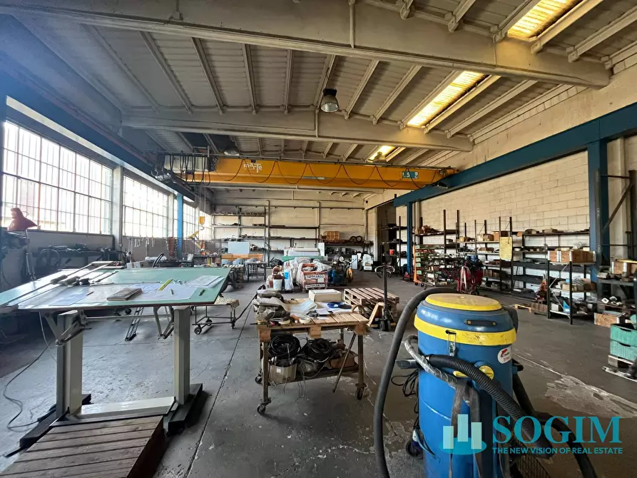 Immagine 9 di Capannone industriale in vendita  a Rosate
