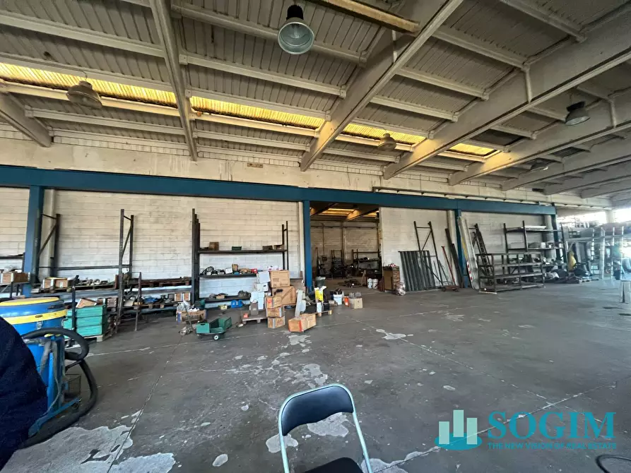 Immagine 10 di Capannone industriale in vendita  a Rosate