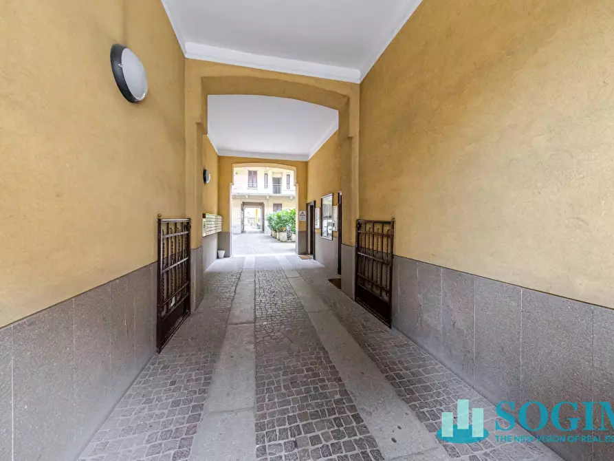 Immagine 24 di Locale commerciale in vendita  in Via Tertulliano 58 a Milano