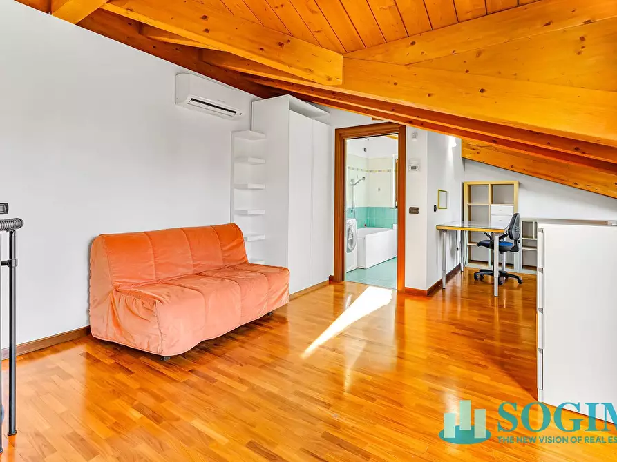 Immagine 17 di Appartamento in affitto  a Monza