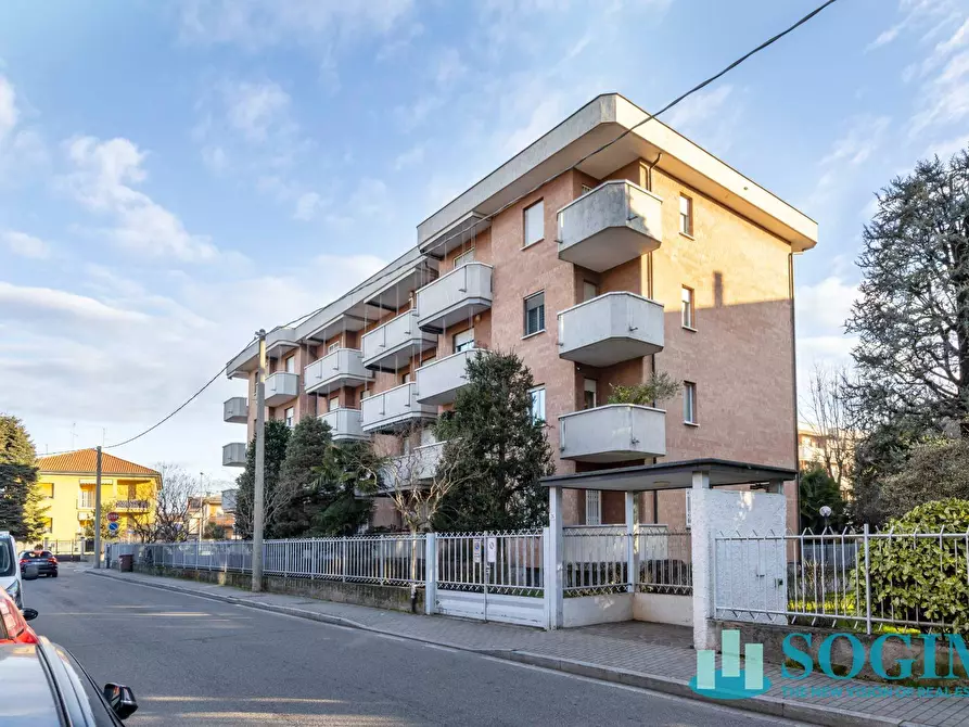 Immagine 3 di Appartamento in vendita  in via mazzini 26 a Carugate