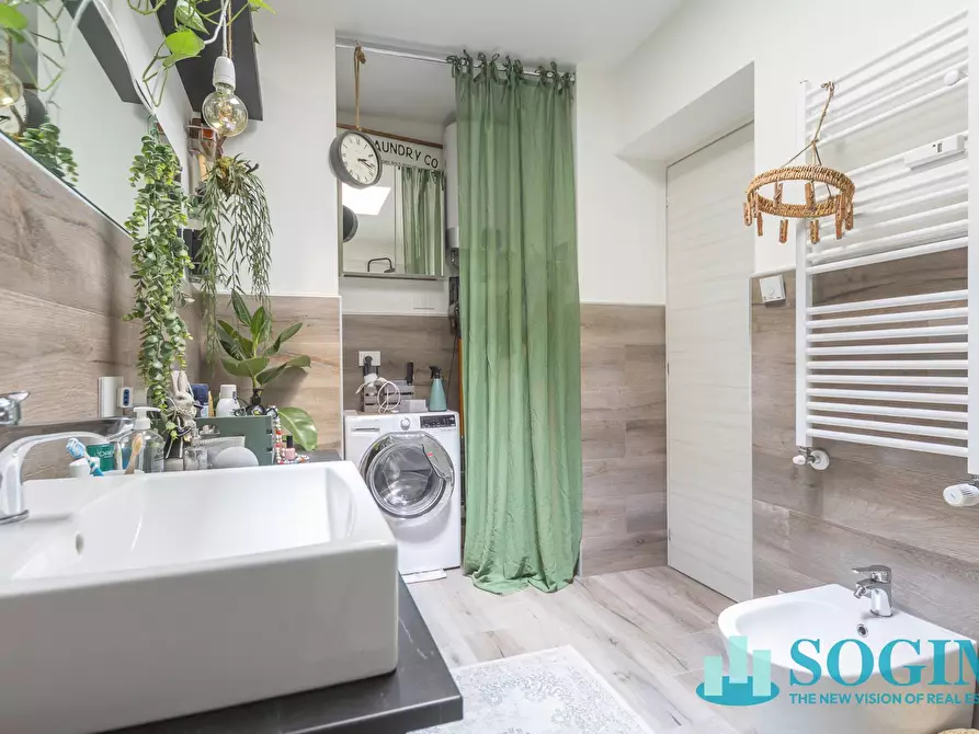 Immagine 10 di Appartamento in vendita  in via Negroli 8 a Milano