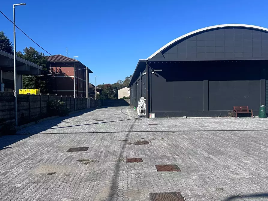 Immagine 9 di Capannone industriale in vendita  in via Stradivari a Desio