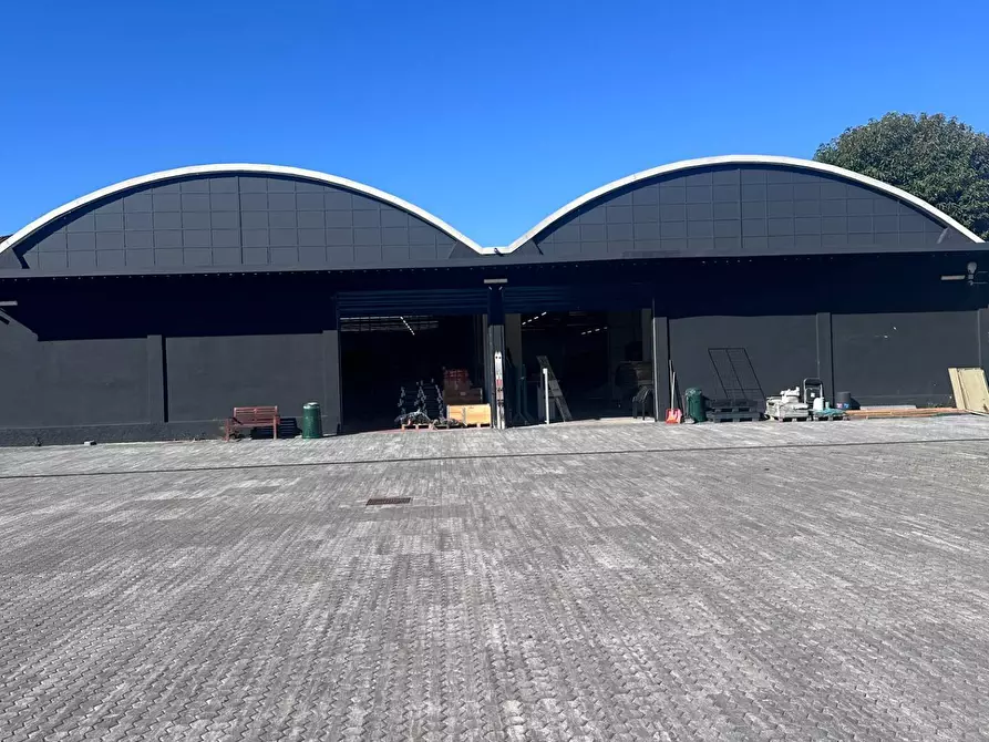 Immagine 1 di Capannone industriale in vendita  in via Stradivari a Desio