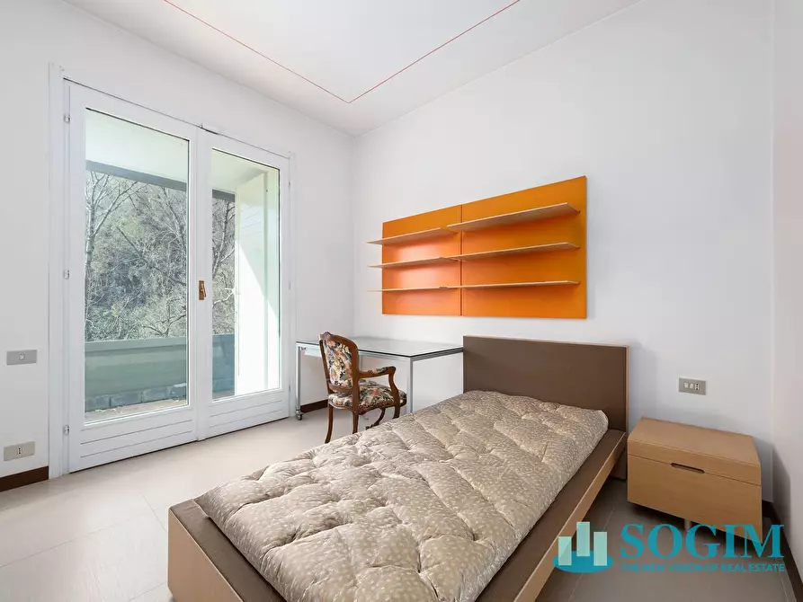 Immagine 12 di Villa in vendita  in Via Per Bellagio a Asso