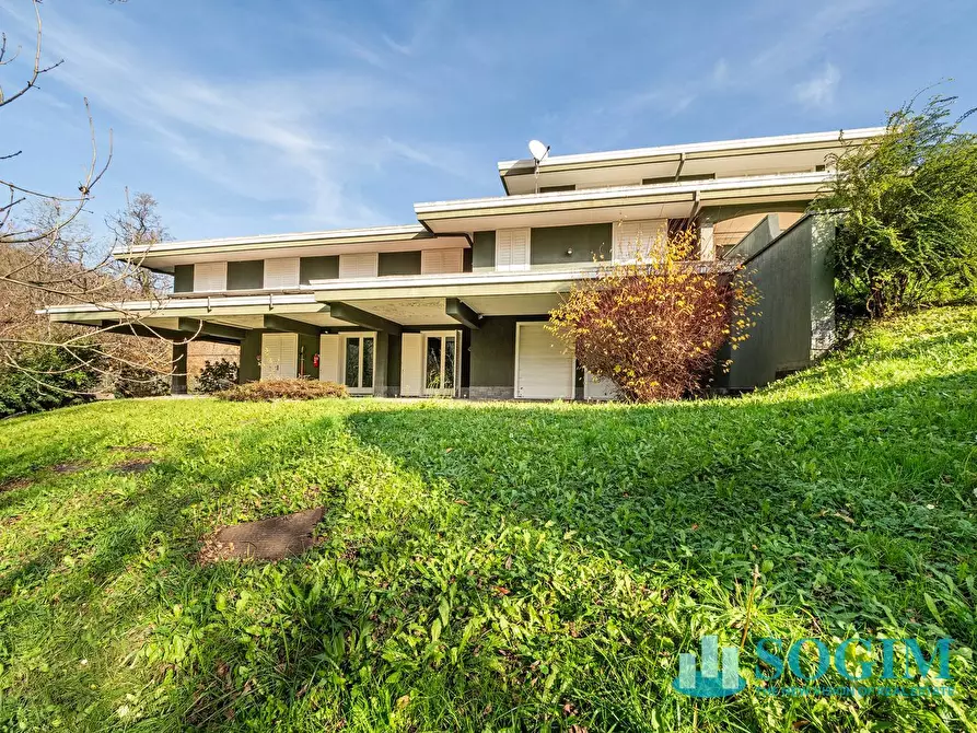 Immagine 30 di Villa in vendita  in Via Per Bellagio a Asso