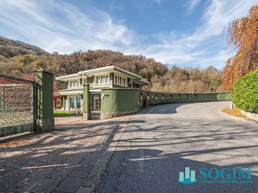 Immagine 34 di Villa in vendita  in Via Per Bellagio a Asso