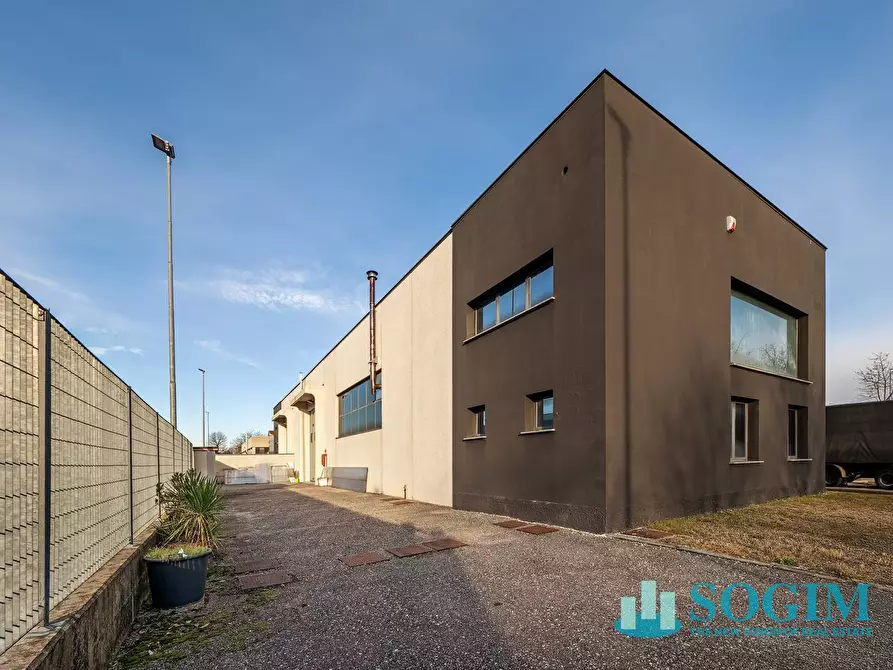 Immagine 4 di Capannone industriale in vendita  in Via Sant'agata 51/B a Mariano Comense