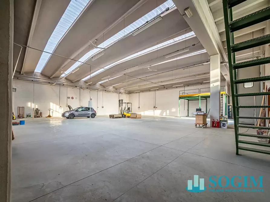 Immagine 6 di Capannone industriale in vendita  in Via Sant'agata 51/B a Mariano Comense