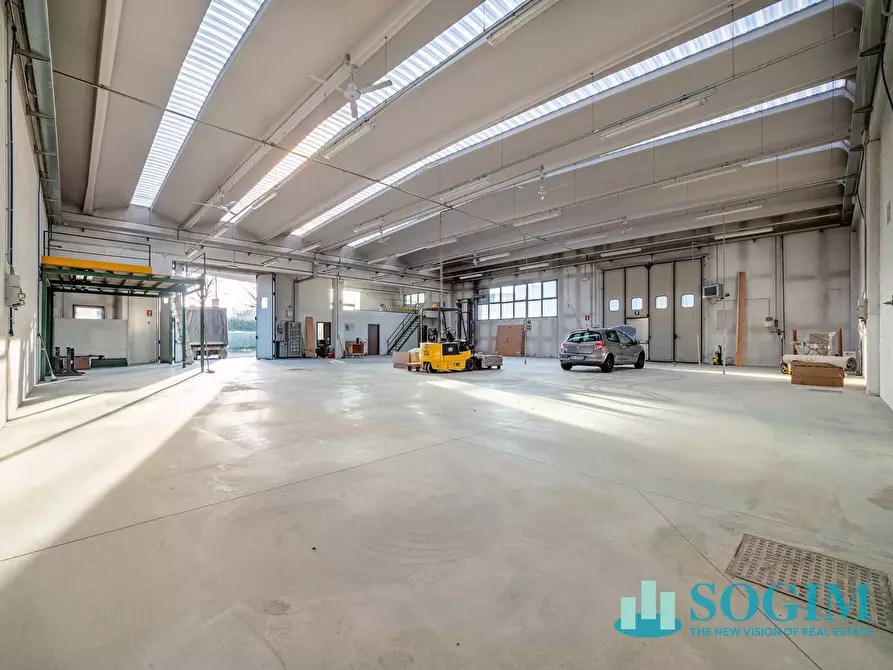 Immagine 8 di Capannone industriale in vendita  in Via Sant'agata 51/B a Mariano Comense