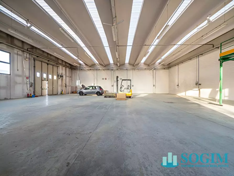 Immagine 10 di Capannone industriale in vendita  in Via Sant'agata 51/B a Mariano Comense