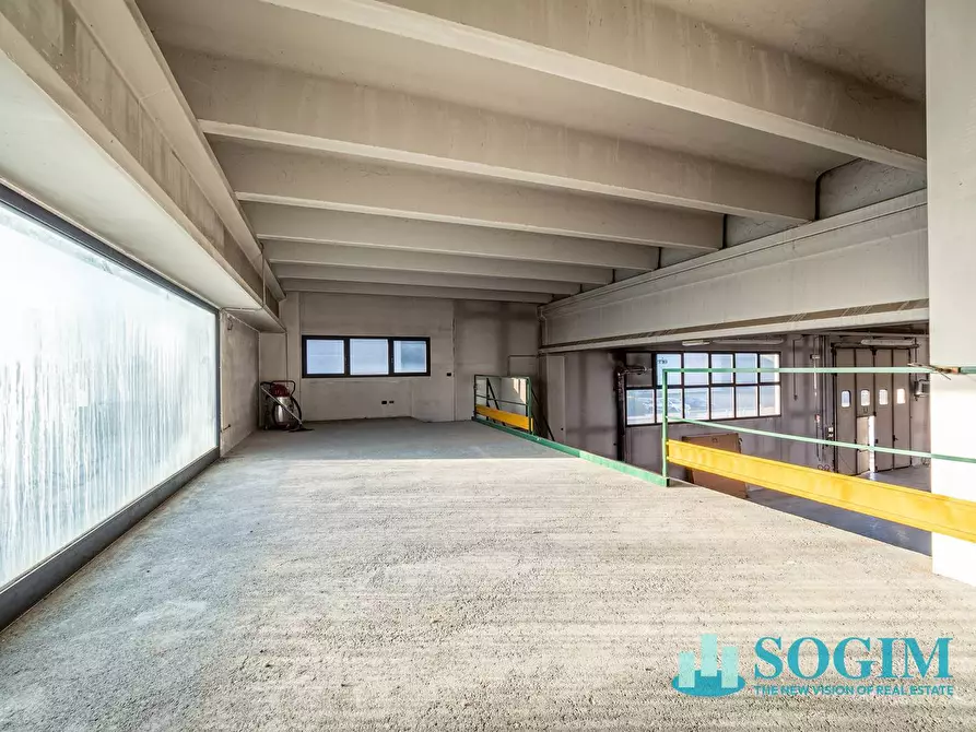 Immagine 13 di Capannone industriale in vendita  in Via Sant'agata 51/B a Mariano Comense