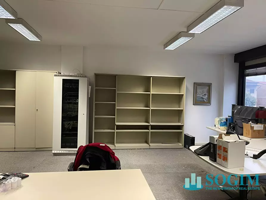 Immagine 12 di Ufficio in vendita  in via tintoretto 10 a Cologno Monzese