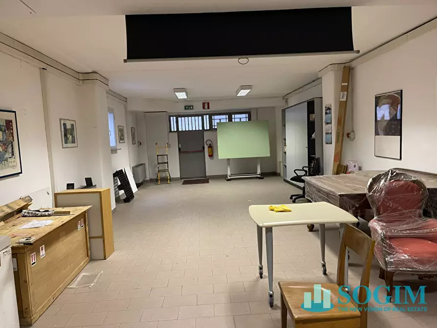 Immagine 13 di Magazzino in vendita  in via tintoretto 10 a Cologno Monzese
