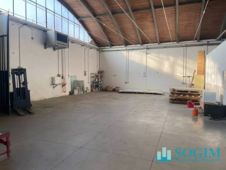 Immagine 3 di Capannone industriale in affitto  in via kennedy 10 a Segrate