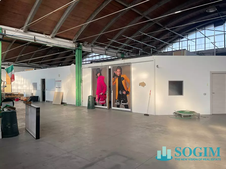 Immagine 10 di Capannone industriale in affitto  in via kennedy 10 a Segrate