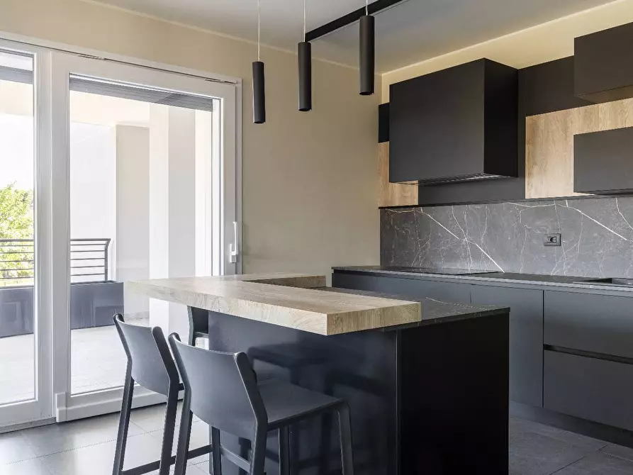 Immagine 7 di Appartamento in vendita  in via Toscana 38 a Monza