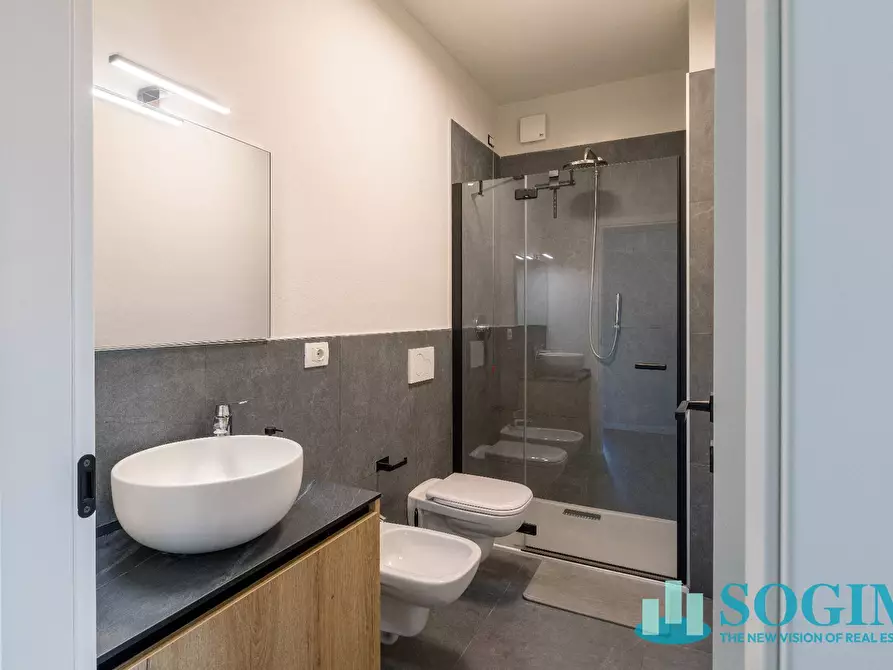 Immagine 21 di Appartamento in vendita  in via Toscana 38 a Monza