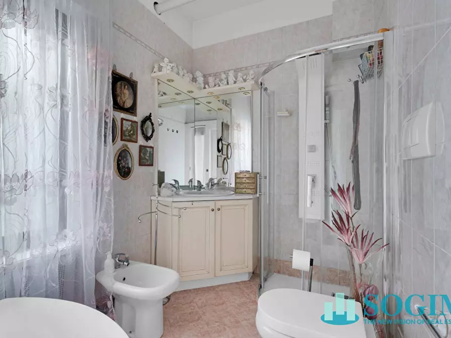 Immagine 31 di Appartamento in vendita  in Piazza Roma a Como