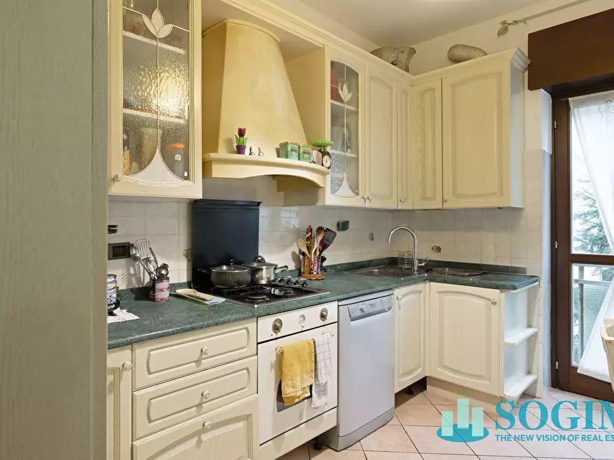 Immagine 8 di Appartamento in vendita  in via merano 3 a Cologno Monzese