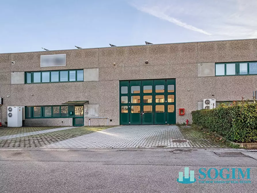 Immagine 1 di Capannone industriale in vendita  in via tevere a Fino Mornasco