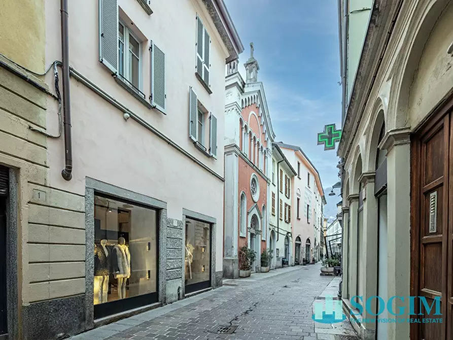 Immagine 8 di Appartamento in vendita  in via rusconi a Como