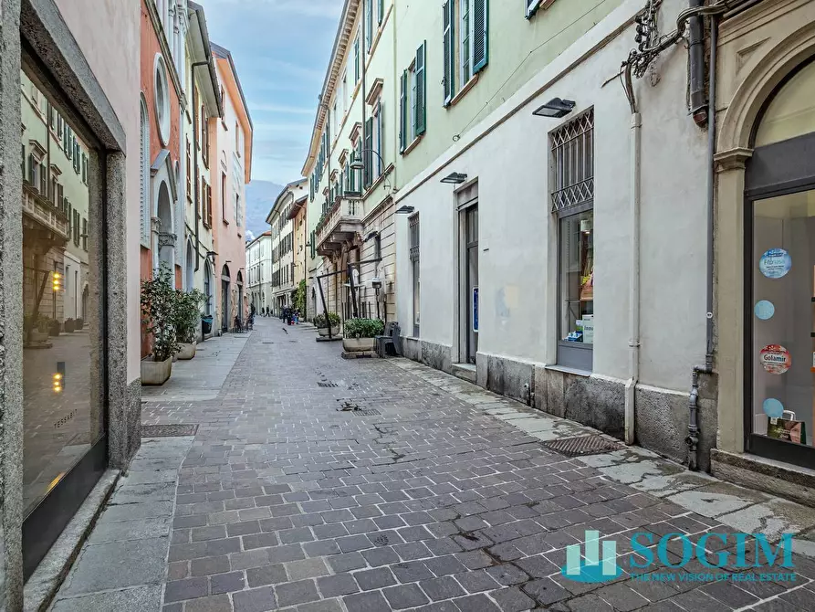 Immagine 9 di Appartamento in vendita  in via rusconi a Como