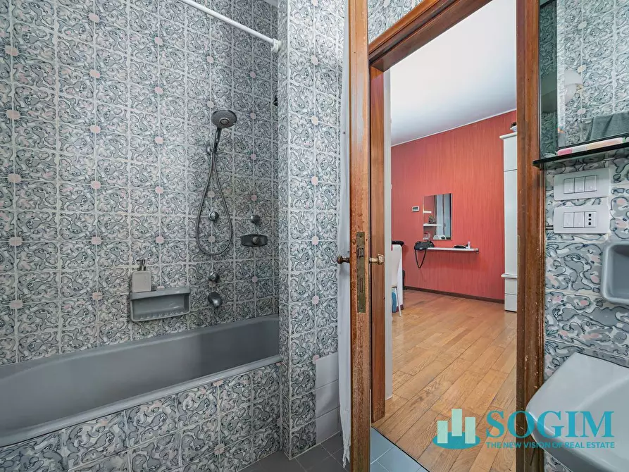 Immagine 6 di Appartamento in vendita  in via rusconi a Como