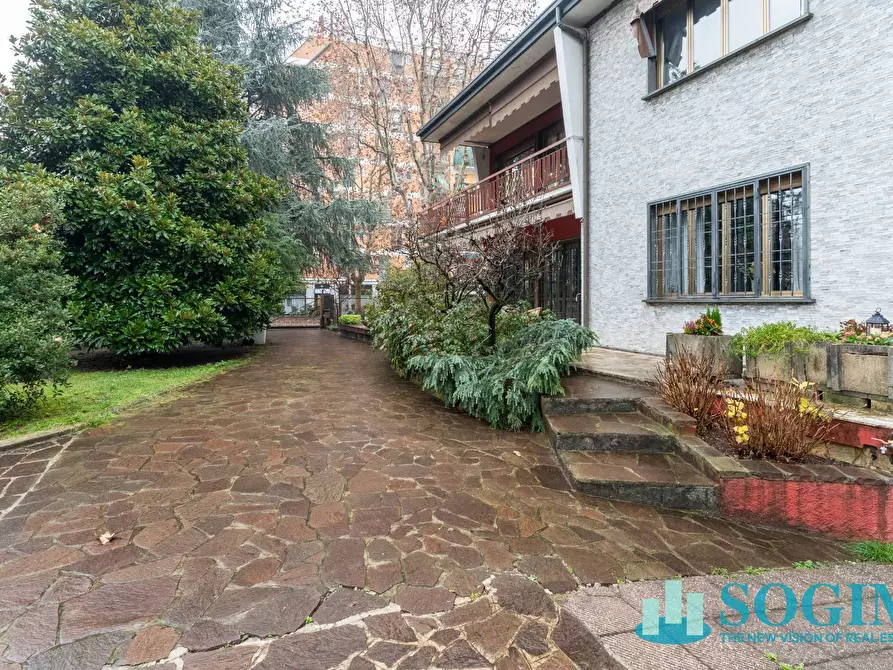 Immagine 39 di Villa in vendita  in Via dei Partigiani 112 a Cinisello Balsamo