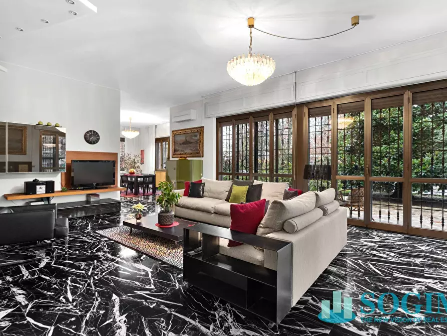 Immagine 1 di Villa in vendita  in via dei partigiani 112 a Cinisello Balsamo