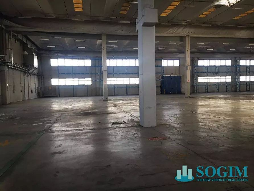 Immagine 12 di Capannone industriale in affitto  in Via Carlo Jucker 20/A a Legnano