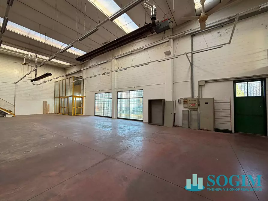 Immagine 2 di Capannone industriale in vendita  in Via Enrico Mattei 23 a Paderno Dugnano