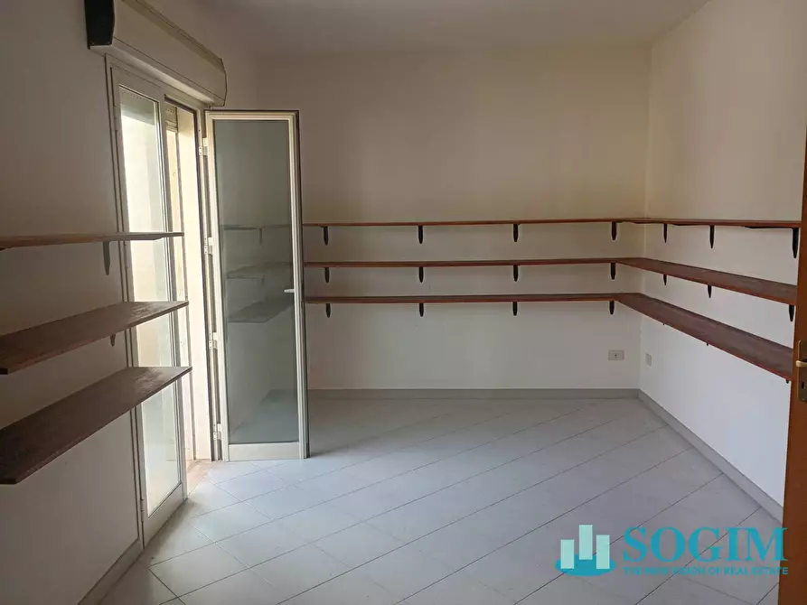 Immagine 4 di Locale commerciale in affitto  in Via Santa Gemma 36/38 a Mazara Del Vallo