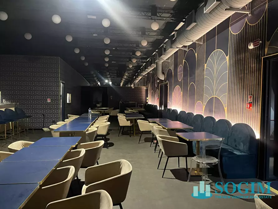 Immagine 4 di Locale commerciale in vendita  in via pacinotti a Milano