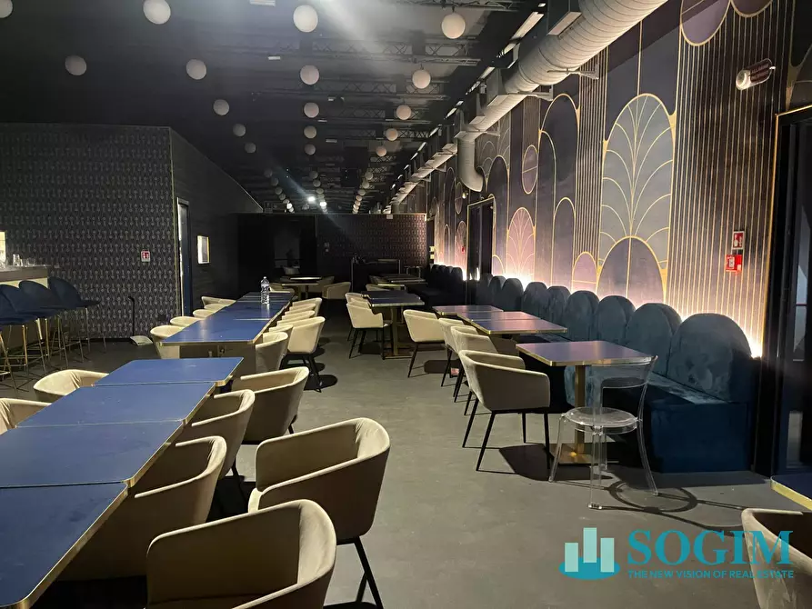 Immagine 5 di Locale commerciale in vendita  in via pacinotti a Milano