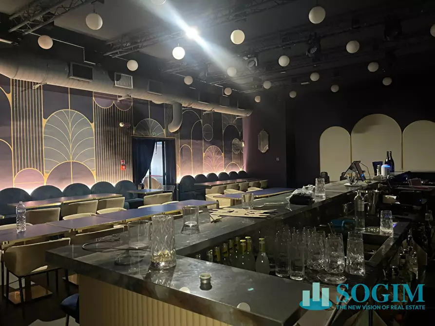 Immagine 10 di Locale commerciale in vendita  in via pacinotti a Milano