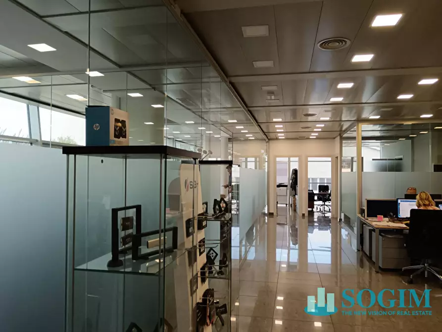 Immagine 3 di Ufficio in affitto  in via Caravaggio 28 a Desio