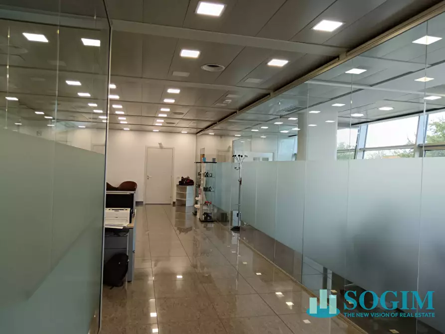 Immagine 5 di Ufficio in affitto  in via Caravaggio 28 a Desio