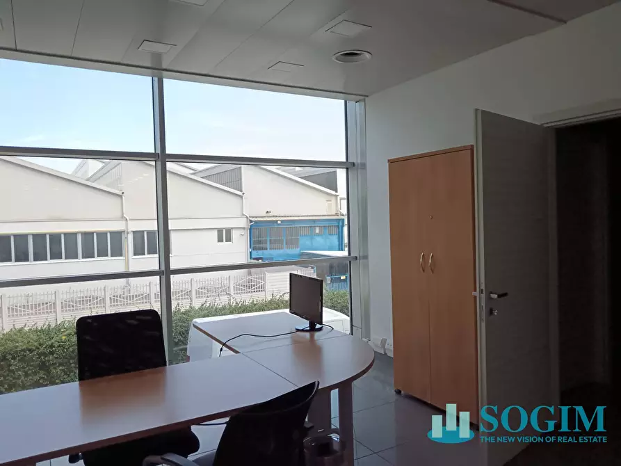 Immagine 8 di Ufficio in affitto  in via Caravaggio 28 a Desio