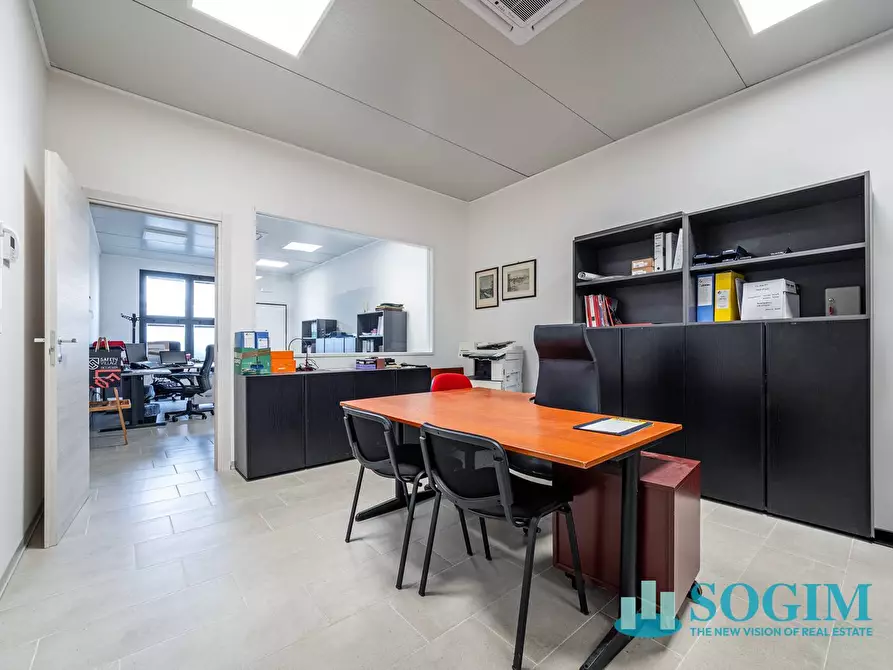 Immagine 8 di Capannone industriale in vendita  in Via carlo Bianchi a Inverigo