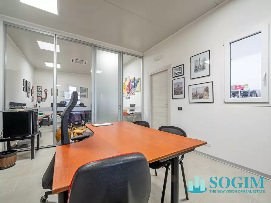 Immagine 10 di Capannone industriale in vendita  in Via carlo Bianchi a Inverigo