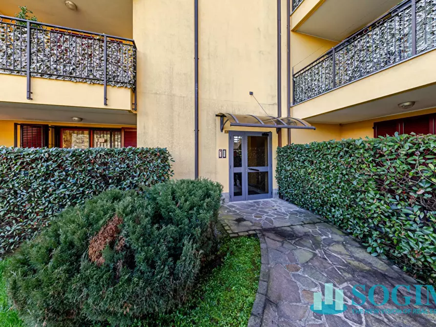 Immagine 3 di Box auto in vendita  in Via I Maggio 34 a Brugherio