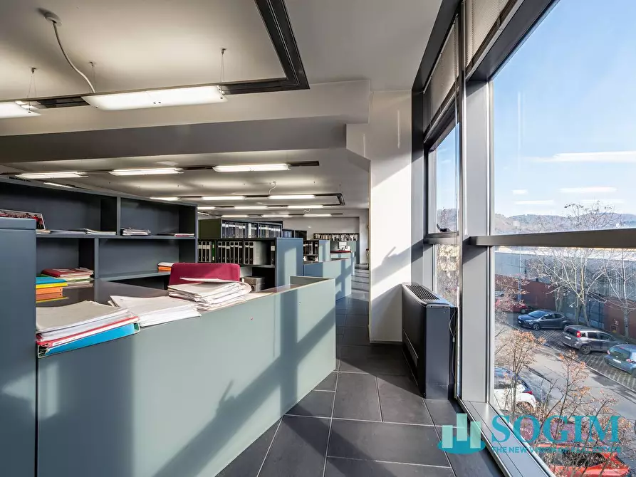 Immagine 5 di Capannone industriale in vendita  in Via Lenticchia a Como