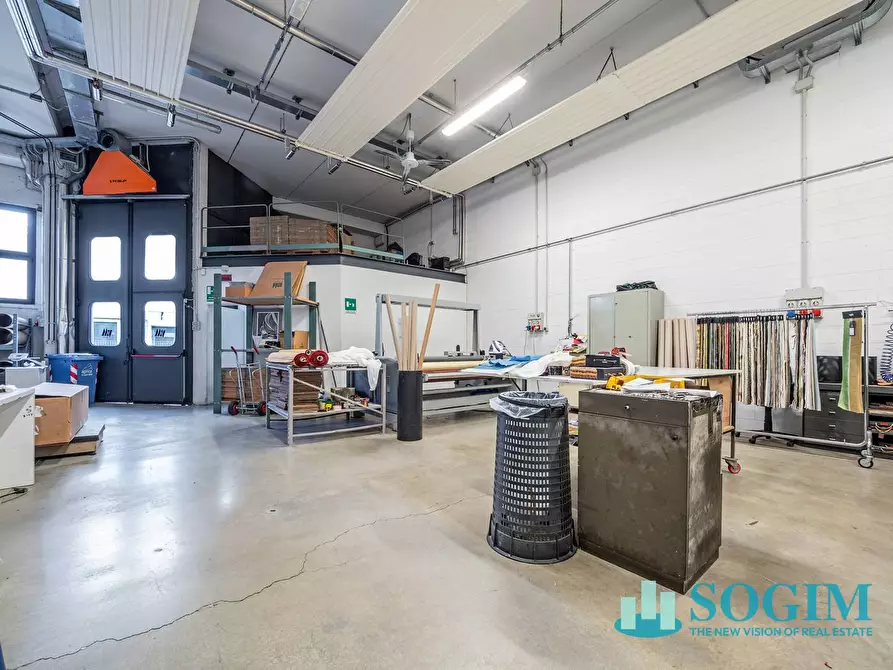 Immagine 22 di Capannone industriale in vendita  in Via Lenticchia a Como