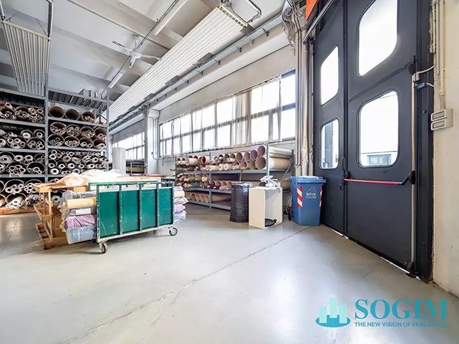 Immagine 23 di Capannone industriale in vendita  in Via Lenticchia a Como