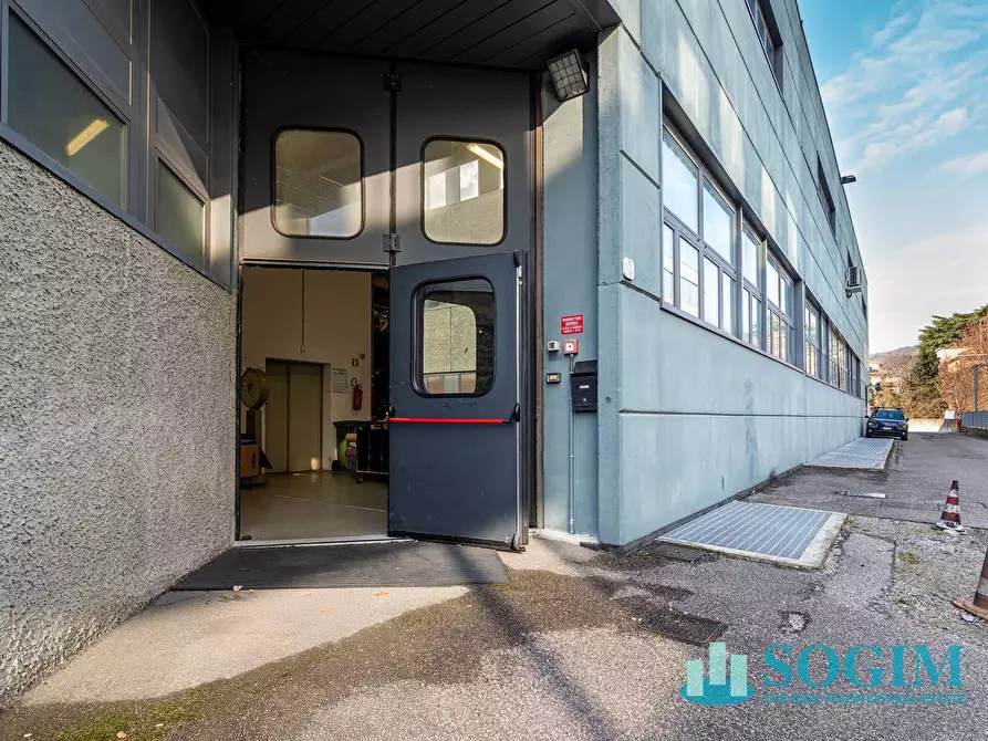 Immagine 29 di Capannone industriale in vendita  in Via Lenticchia a Como