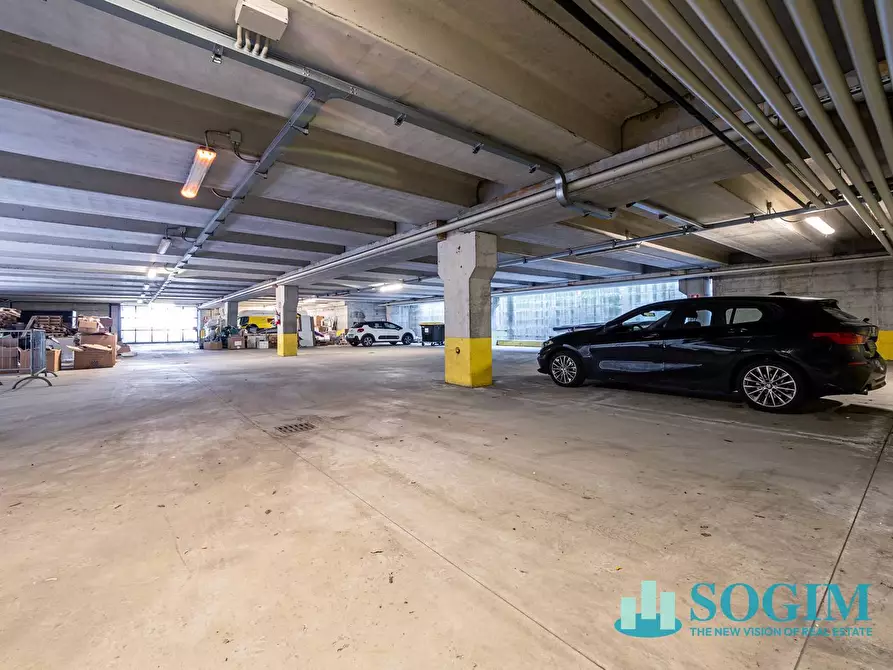 Immagine 34 di Capannone industriale in vendita  in Via Lenticchia a Como